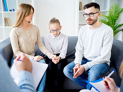 How Family Therapy Addresses Challenges by Addressing the Larger System